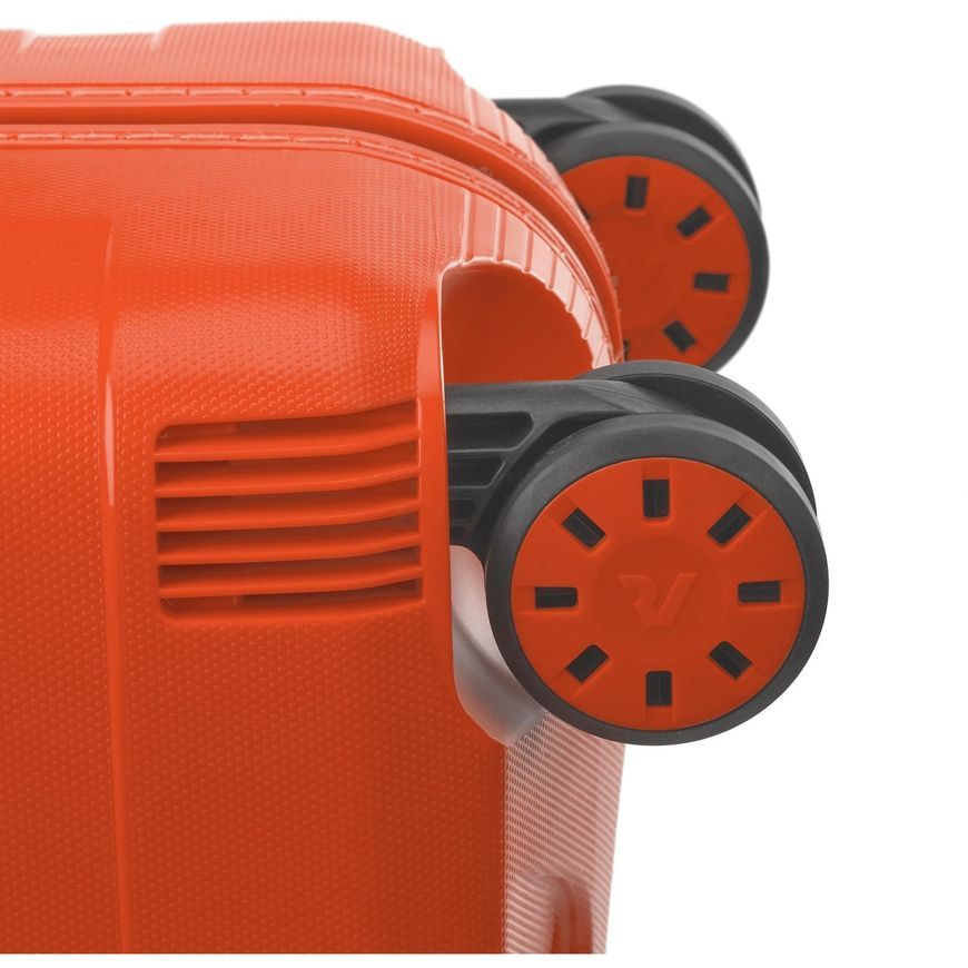 Чемодан жёсткий 40L S Roncato Box Sport 2.0 5533/0182