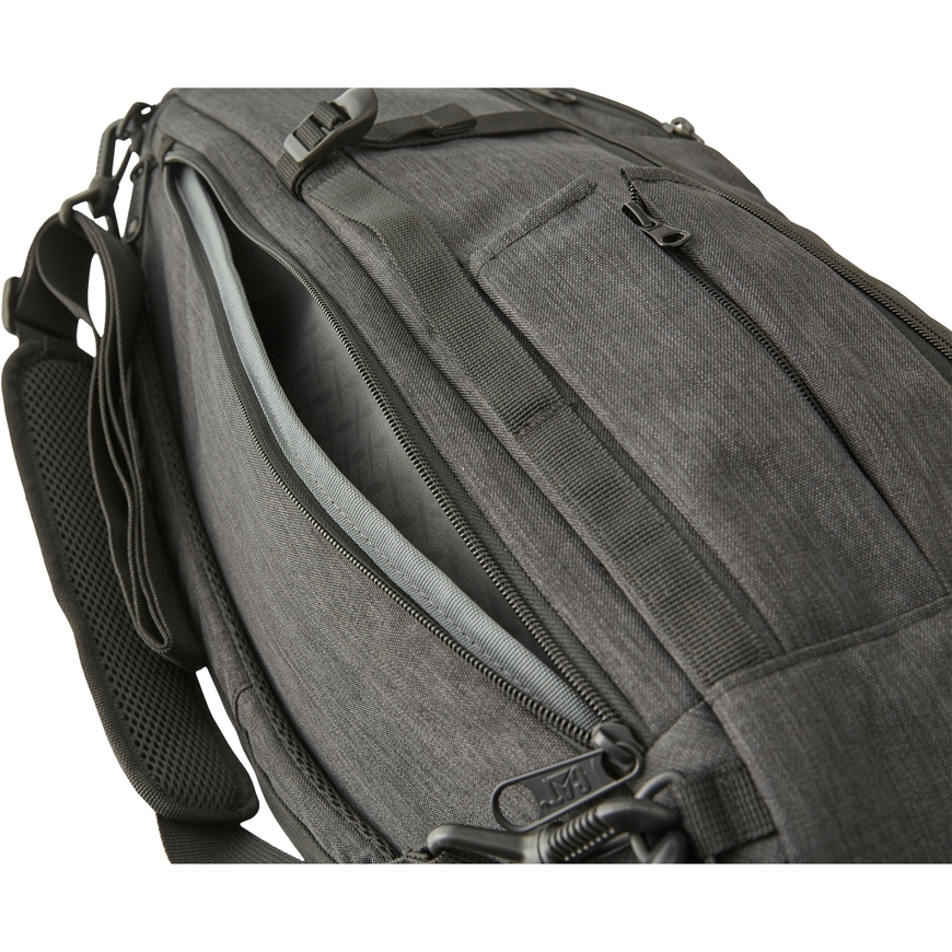 Рюкзак для ручної поклажі 42L CAT Bizz Tools B. Holt 84348-500